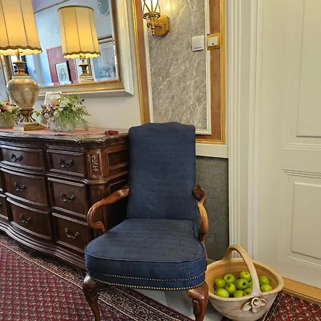 Luxury 19 Apartament *